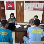Klinik Pratama Rumah Tahanan Negara Kelas IIA Batam melaksanakan pemeriksaan Kesehatan dan pengobatan rutin bagi warga binaan, Senin (14/10) lalu, (f/potensi.news). Klinik Pratama Rumah Tahanan Negara Kelas IIA Batam melaksanakan pemeriksaan Kesehatan dan pengobatan rutin bagi warga binaan, Senin (14/10) lalu, (f/potensi.news).