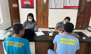 Klinik Pratama Rumah Tahanan Negara Kelas IIA Batam melaksanakan pemeriksaan Kesehatan dan pengobatan rutin bagi warga binaan, Senin (14/10) lalu, (f/potensi.news).