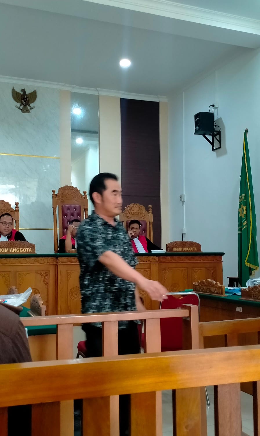 Sugianto alias Ayong menghadiri persidangan di Pengadilan Negeri Tanjungpinang sebagai saksi,(F/Potensi.news).