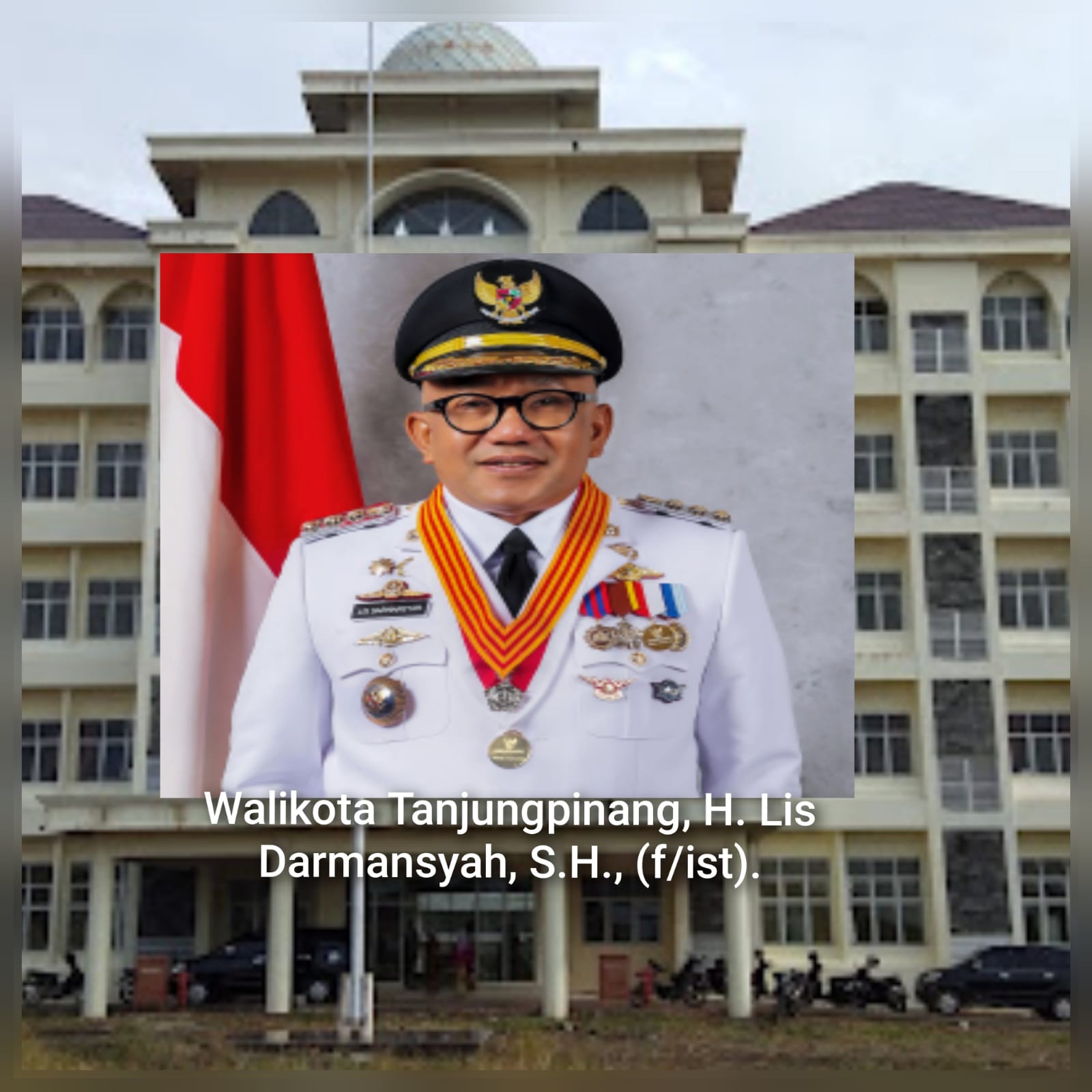 Tampak Foto Walikota Tanjungpinang dan Gedung Kantor Dinas Tenaga Kerja dan Transmigrasi, Koperasi, Usaha Mikro Kota Tanjungpinang, (f/ist).