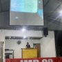 Dugaan praktik perjudian lotto Kim JMB 99 disebut berlangsung di sebuah pujasera yang berada persis di samping Kolam Renang Dendang Ria, Jalan Ir. Sutami No.12, Kelurahan Tanjung Pinang Timur, Kecamatan Bukit Bestari, Kota Tanjungpinang. Aktivitas tersebut terpantau langsung di lokasi pada Sabtu (16/05/26) lalu. (F/Potensi.news dan tim)